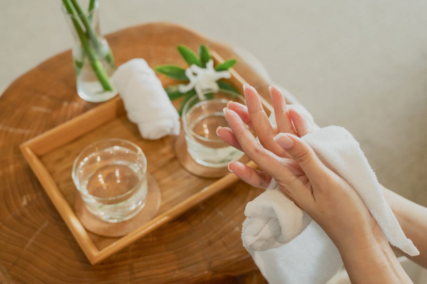 White Wood Green Spa & Wellness interior photo 3 — Oil massage in Bangkok